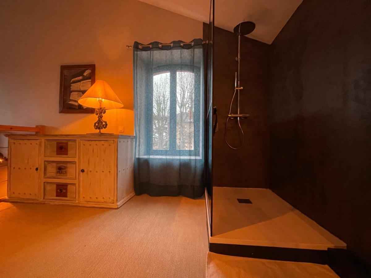 La Grange Aux Hirondelles - Appartement Complet Et Independant Commelle-Vernay Zewnętrze zdjęcie